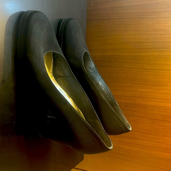 Stuart Weitzman Osmary black peau heels - Picture 2 of 4